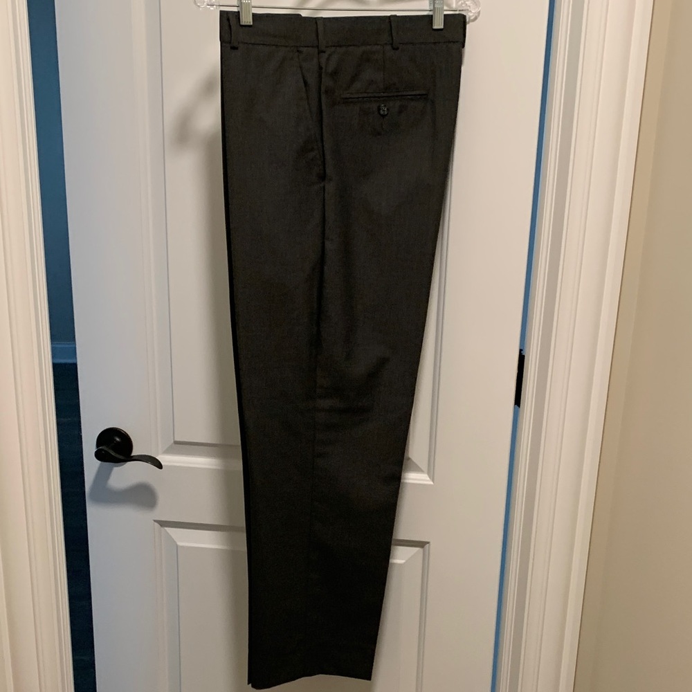 Alfani Men’s Dark Gray Trousers. Size: 33/30, Pre-owned, great condition.